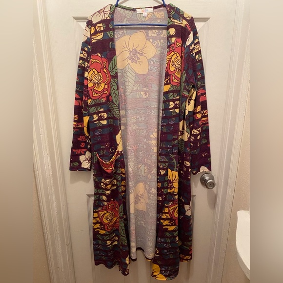 LulaRoe Sarah Cardigan - Picture 4 of 4